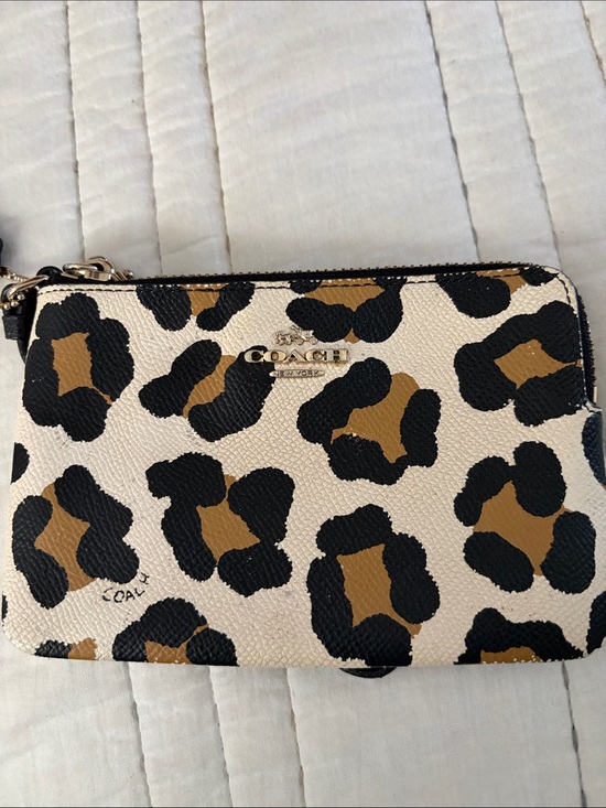 Coach Handbags - Coach Leopard-Print Wristlet in Cream, Black & Brown 6.5” x 4” x .5” NWOT